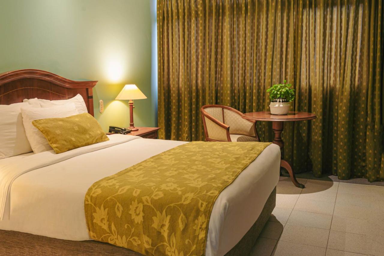 Hotel Faranda Express Puerta Del Sol Barranquilla, A Member Of Radisson Individuals Barranquilla  Exterior photo