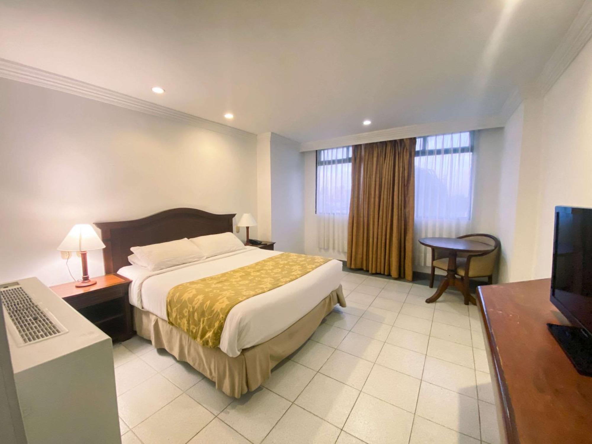 Hotel Faranda Express Puerta Del Sol Barranquilla, A Member Of Radisson Individuals Barranquilla  Exterior photo