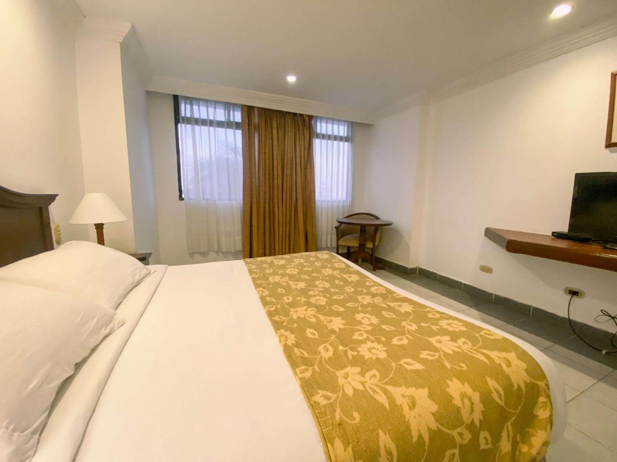 Hotel Faranda Express Puerta Del Sol Barranquilla, A Member Of Radisson Individuals Barranquilla  Exterior photo